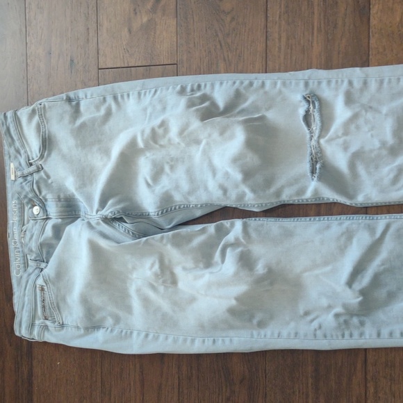 Women's Calvin Klein Jeans - Picture 2 of 8